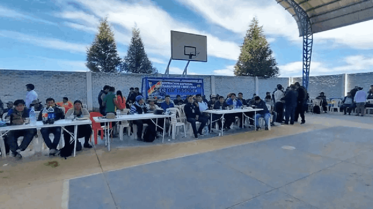 Transporte Libre de Cochabamba amenaza con bloqueos por fallas en el resarcimiento de motores dañados