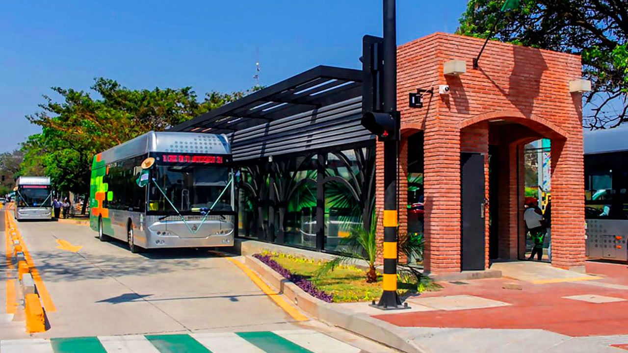 Fiscal Alexander Mendoza Entrega Informe Final sobre el BRT a las Partes Procesales