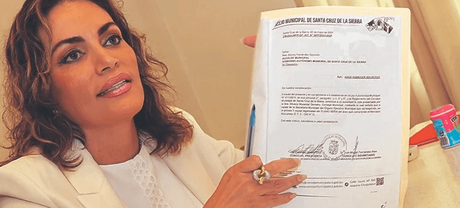 Denuncian que alcalde remitió plano observado del mutualista al concejo