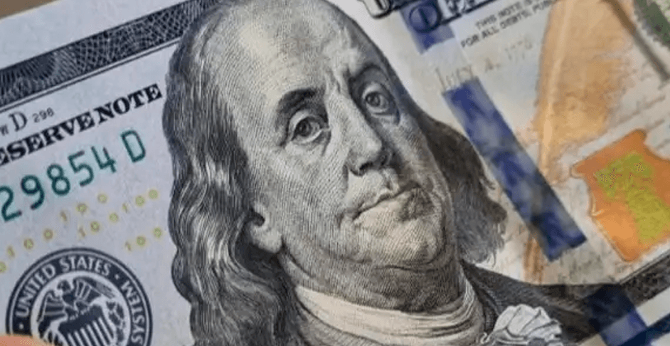 Dólar registra leve variación en el mercado paralelo este 21 de abril en bolivia