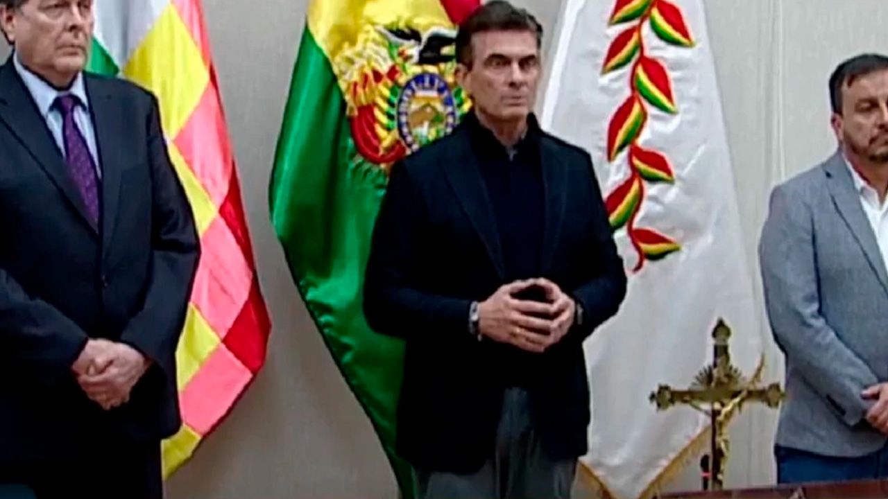 Presidente Rodrigo Paz posesiona a Marcelo Blanco como nuevo ministro de Hidrocarburos