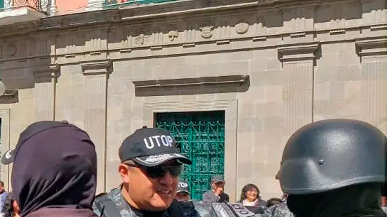 Tensión en Plaza Murillo: Seguidores de Loza y Revilla protagonizan incidentes previo a reunión con el presidente Paz