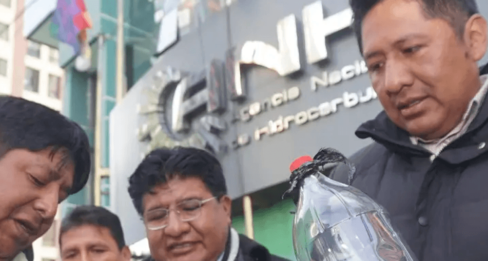 YPFB informa pago de bs 20,3 millones por gasolina de mala calidad y garantizan compensaciones