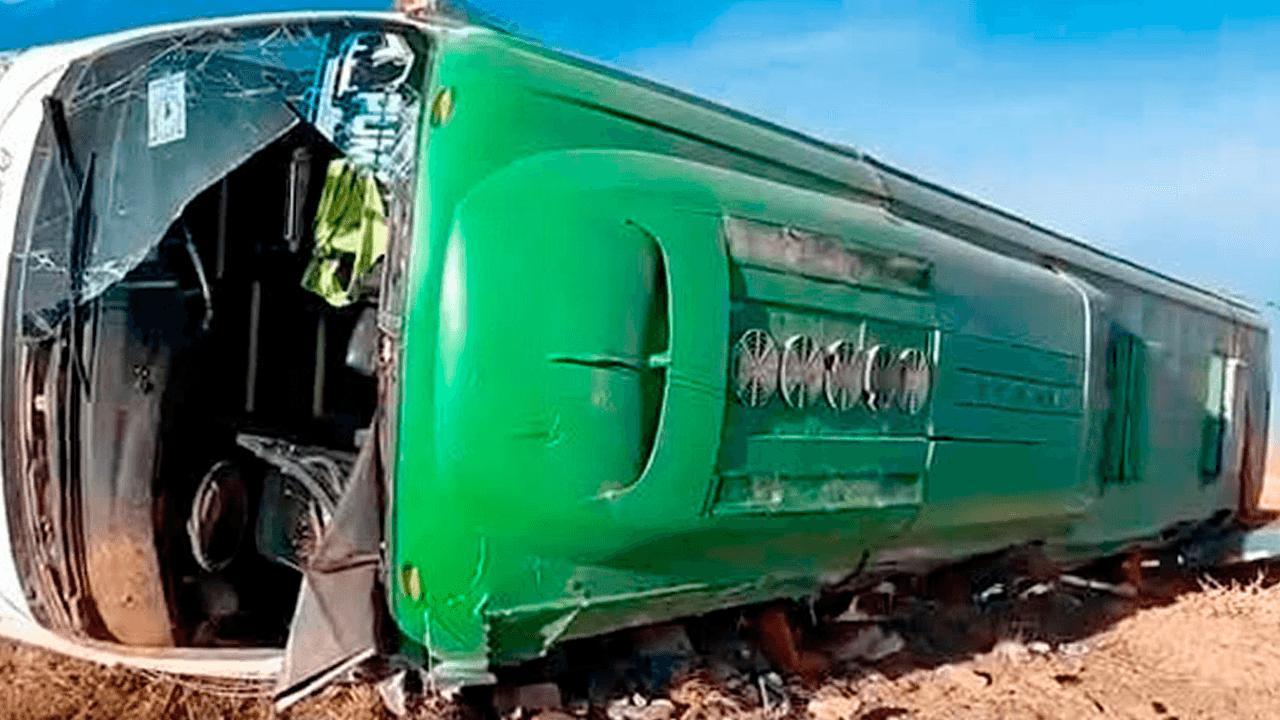 Fiscalía: Conductor del bus que protagonizó fatal accidente en la vía Chile-Bolivia no tiene licencia de conducir
