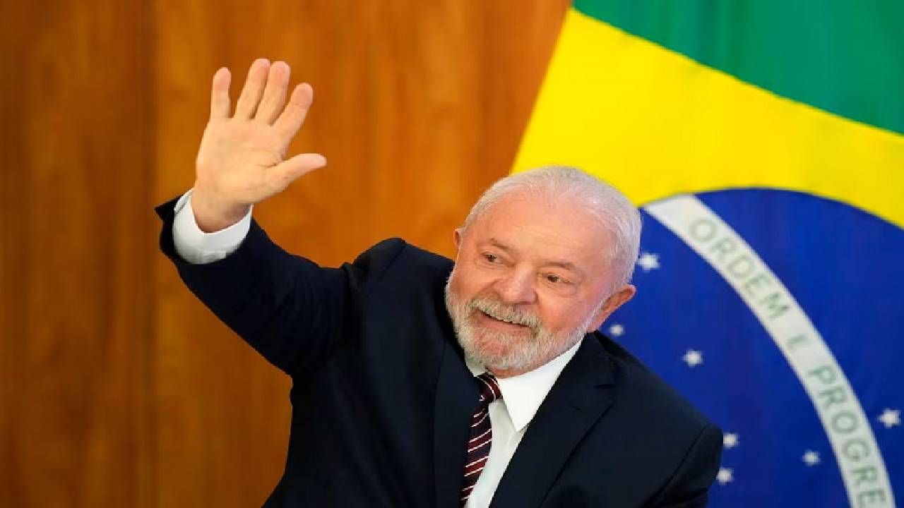 Lula llega a Johannesburgo para Cumbre de los BRICS, centrada en la expansión del bloque emergente