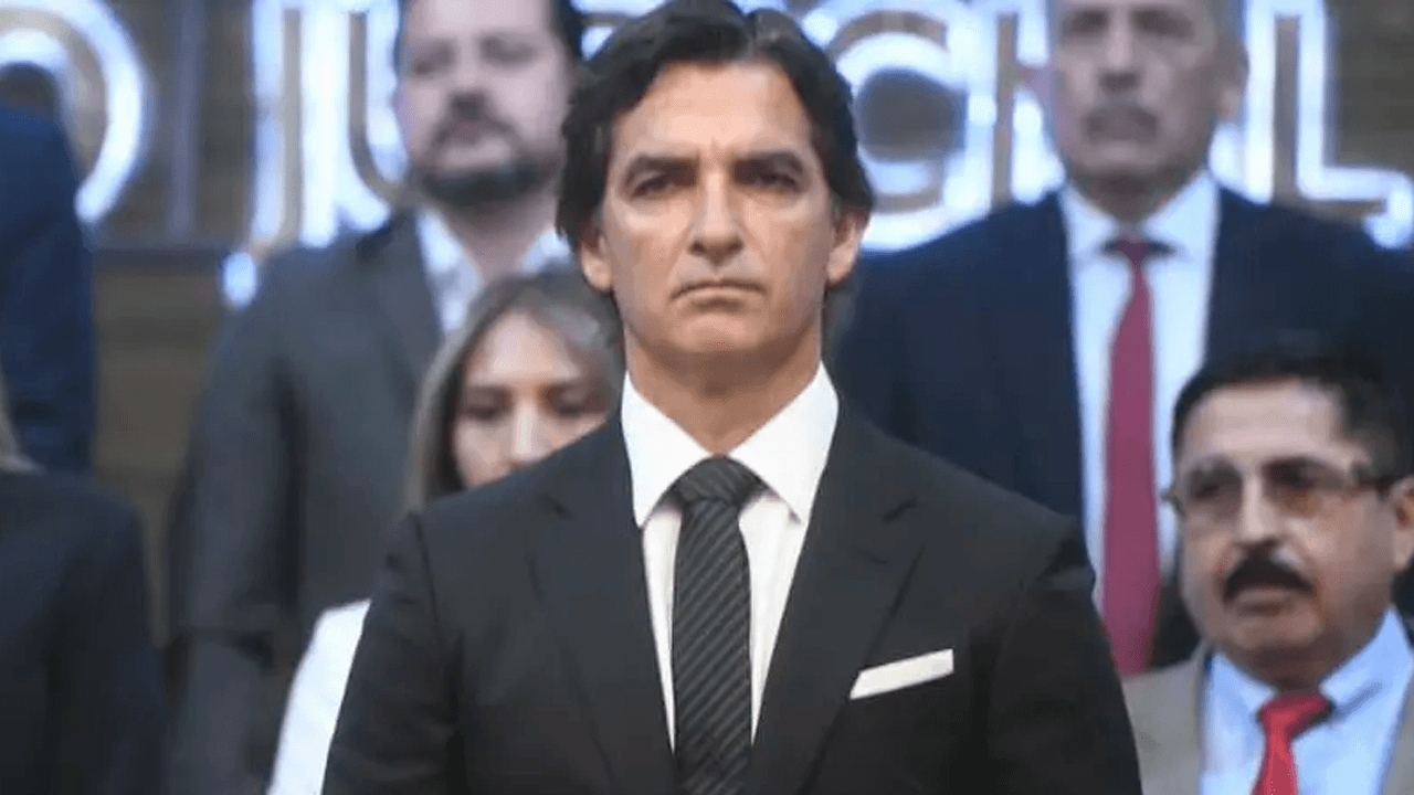 Manuel Saavedra y concejales asumen oficialmente sus funciones tras jurar ante el TDJ en el municipio cruceño