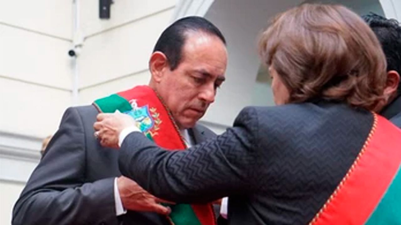 Juran los alcaldes de La Paz y El Alto bajo el desafío de una volátil gobernabilidad