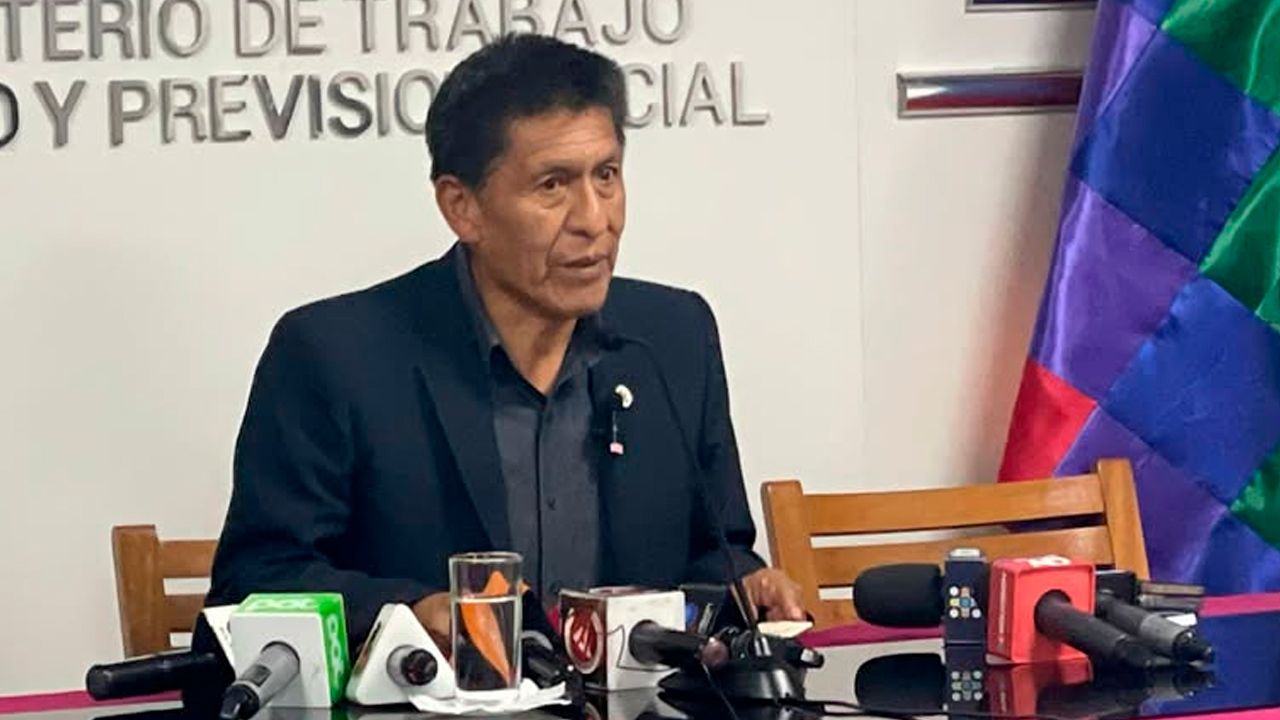Gobierno insiste en diálogo con la COB