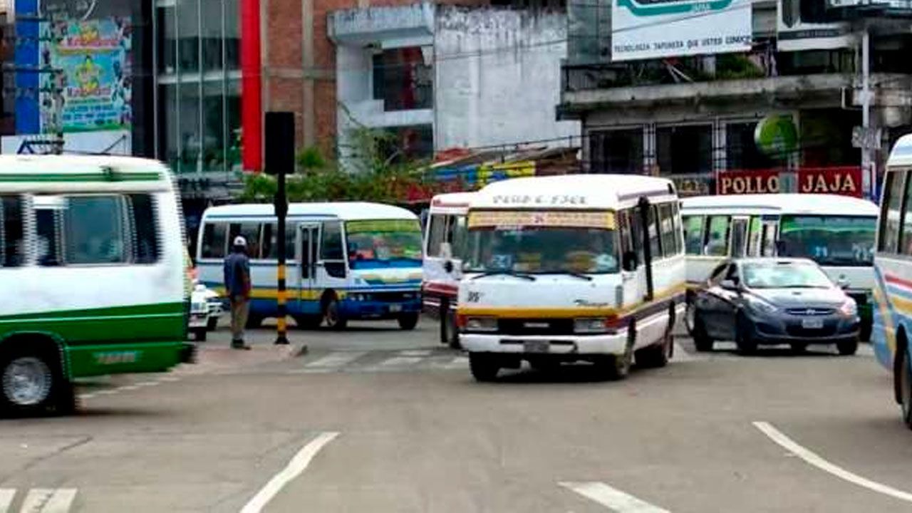 Paro del transporte en Santa Cruz divide a sectores: algunos acatan y otros rechazan la medida