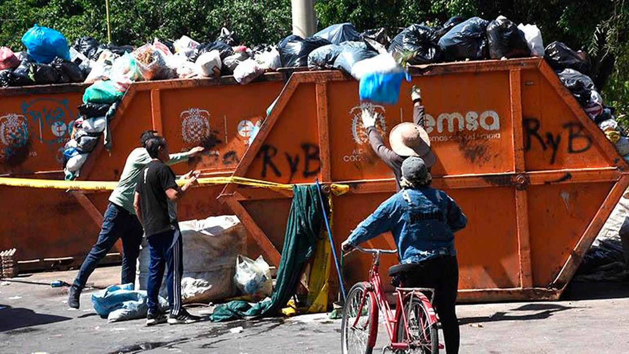 Crisis sanitaria en Cochabamba: Contenedores colapsan tras el cierre de K’ara K’ara