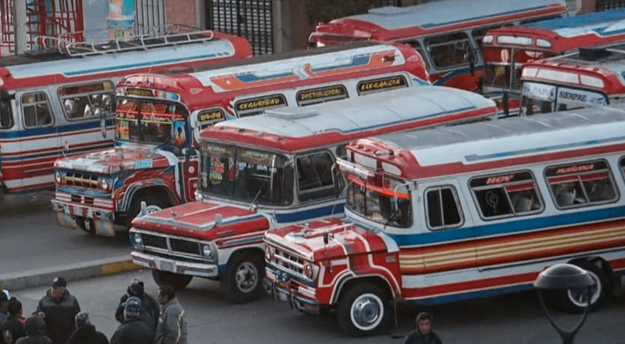 Paro de transporte se cumple en varias regiones; santa cruz no acata la medida