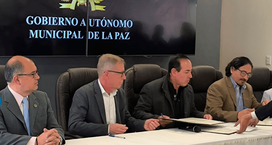La paz impulsa acuerdo para fortalecer la gestión integral de residuos