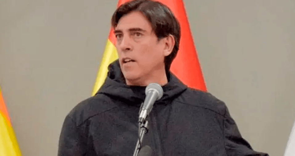 Gobierno convoca nuevamente al diálogo a choferes en medio del paro nacional