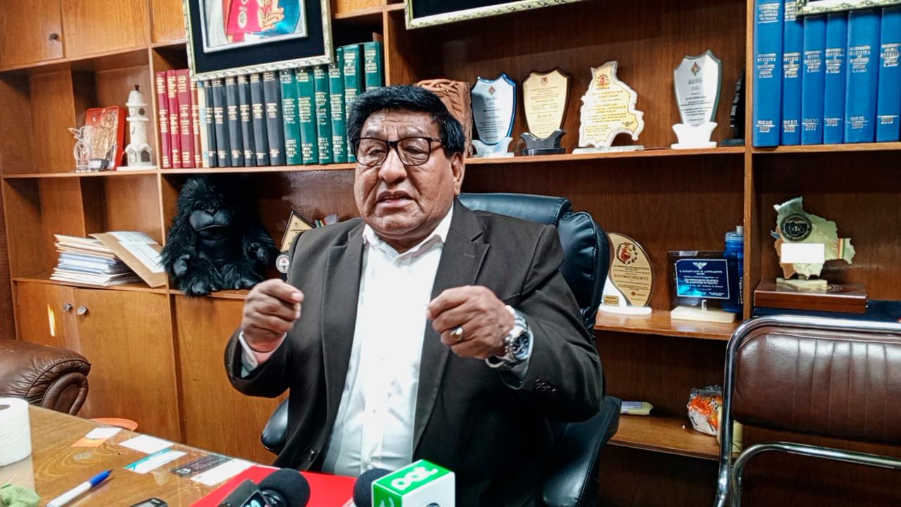 Choferes confirman asistencia al diálogo con el Gobierno tras paro de 24 horas