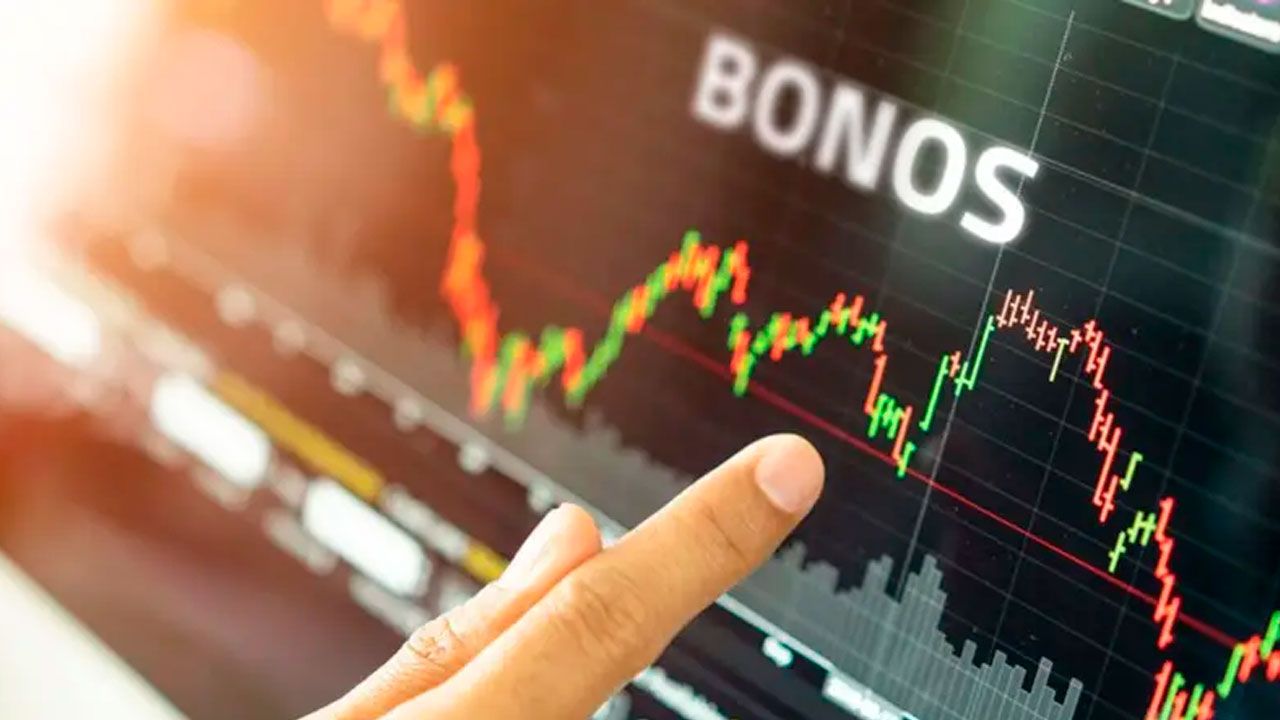 Gobierno defiende retorno a mercados y minimiza alerta de liquidez tras reporte internacional