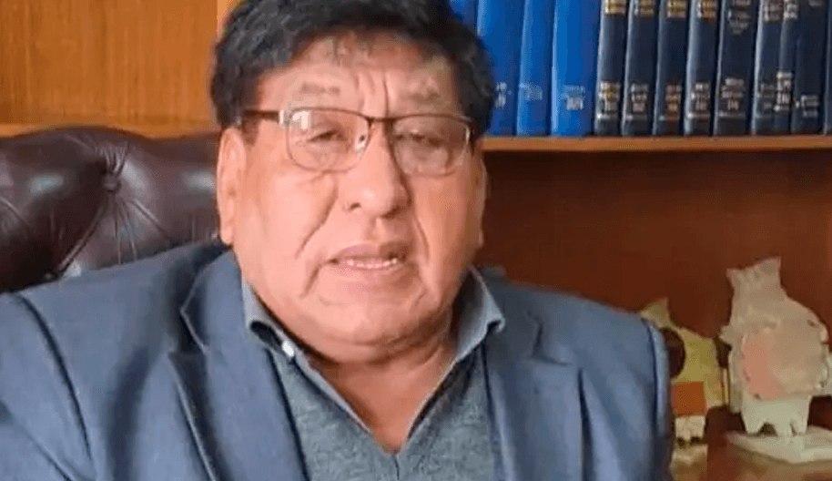 Choferes llegan a la casa grande del pueblo para un diálogo clave con el gobierno