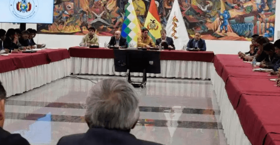 Diálogo en marcha: choferes se reúnen con el gobierno y advierten con nuevas medidas