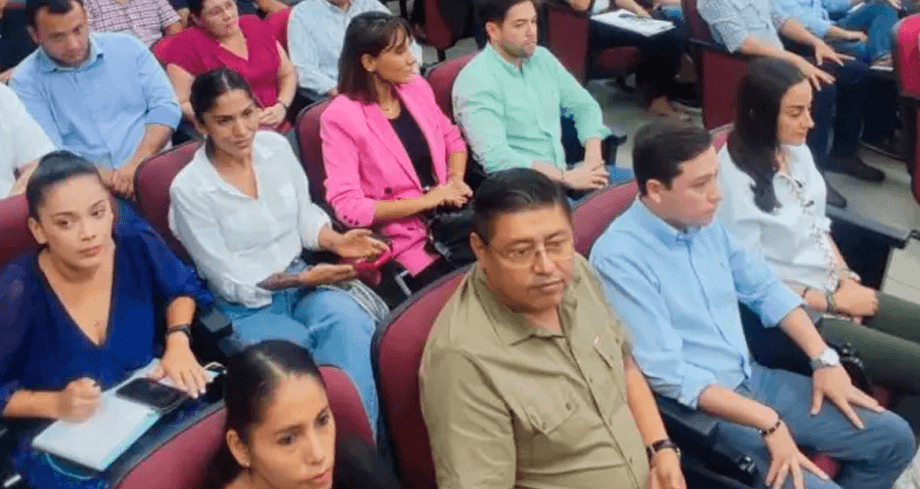 Audiencia por el caso mutualista se desarrolla con presencia de autoridades y comerciantes
