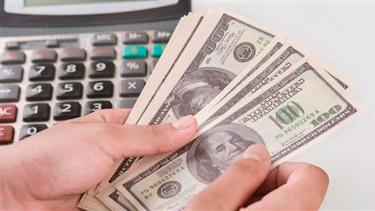 Dólar referencial sube Bs 1 en un mes, pero el paralelo en Santa Cruz se cotiza por debajo