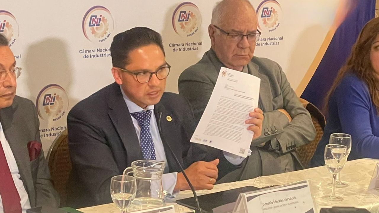 Empresarios impulsan cumbre por crisis económica