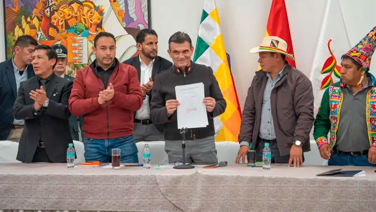 Gobierno y campesinos acuerdan gestionar la abrogación de la ley 1720