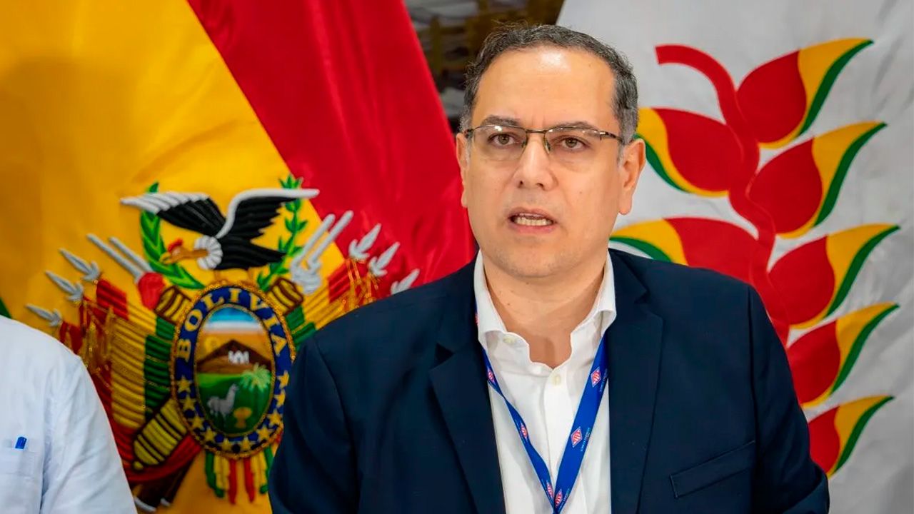 Yussef Akly niega salida irregular y asegura que retornará al país en los próximos días