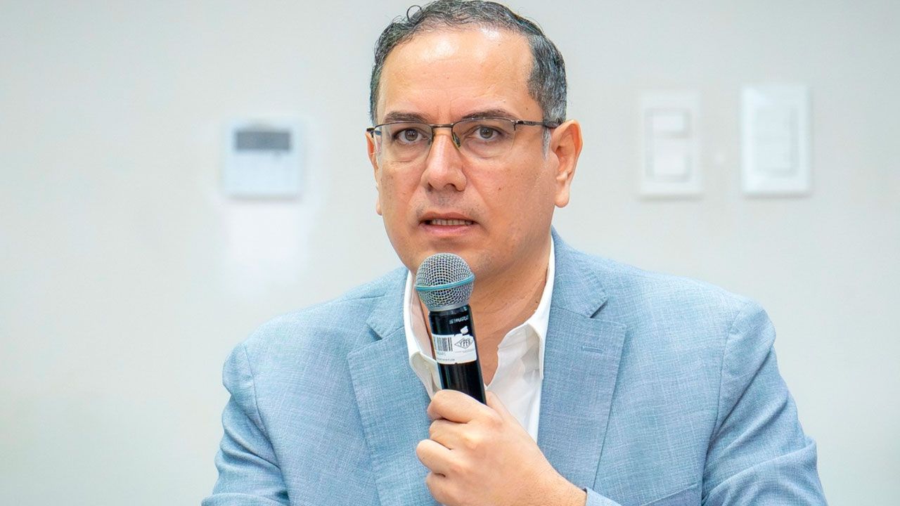 Yussef Akly asegura que retornará a Bolivia el domingo