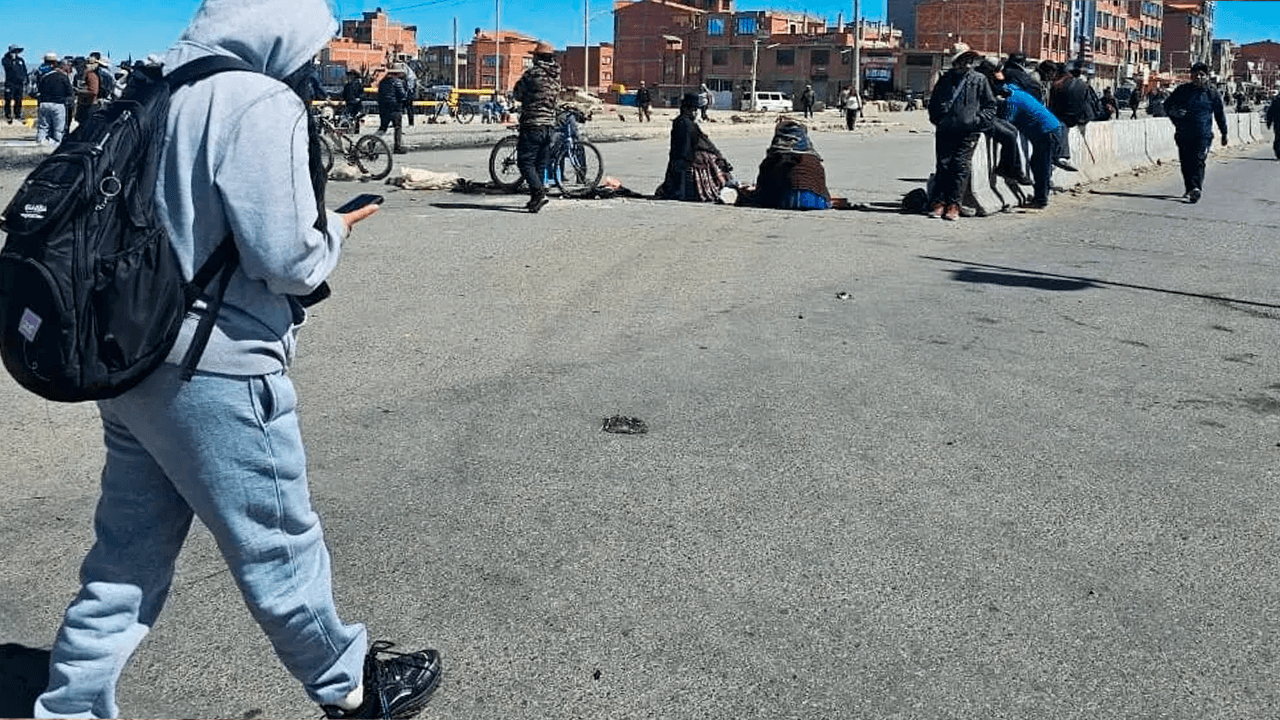 Gobierno convoca al "Encuentro por el Desarrollo" en La Paz ante persistencia de bloqueos en el departamento