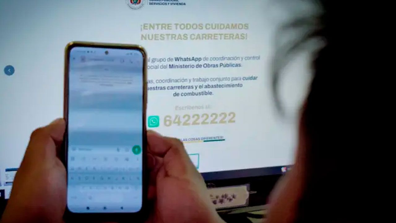 Gobierno habilita línea de WhatsApp para denunciar daños en carreteras y falta de combustible 