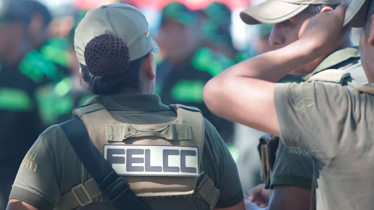 Encapuchados armados irrumpen en una vivienda y roban Bs 240 mil en San Juan