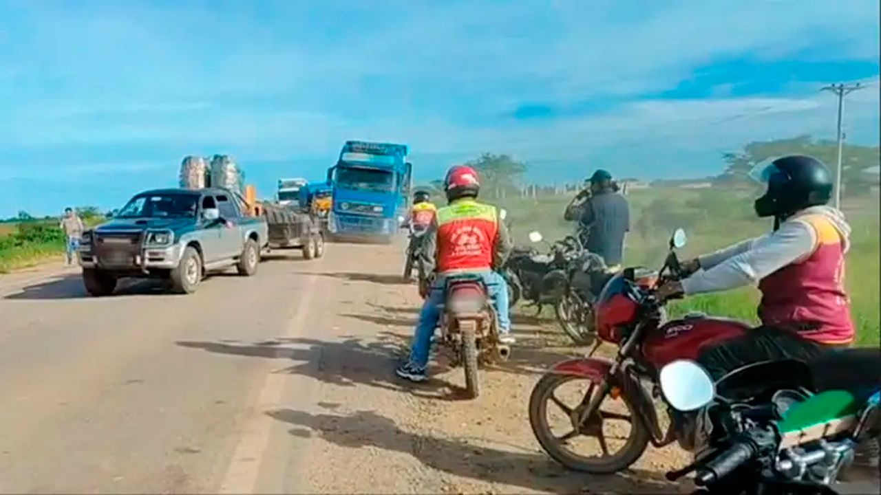 Maestros rurales levantan bloqueo al Beni