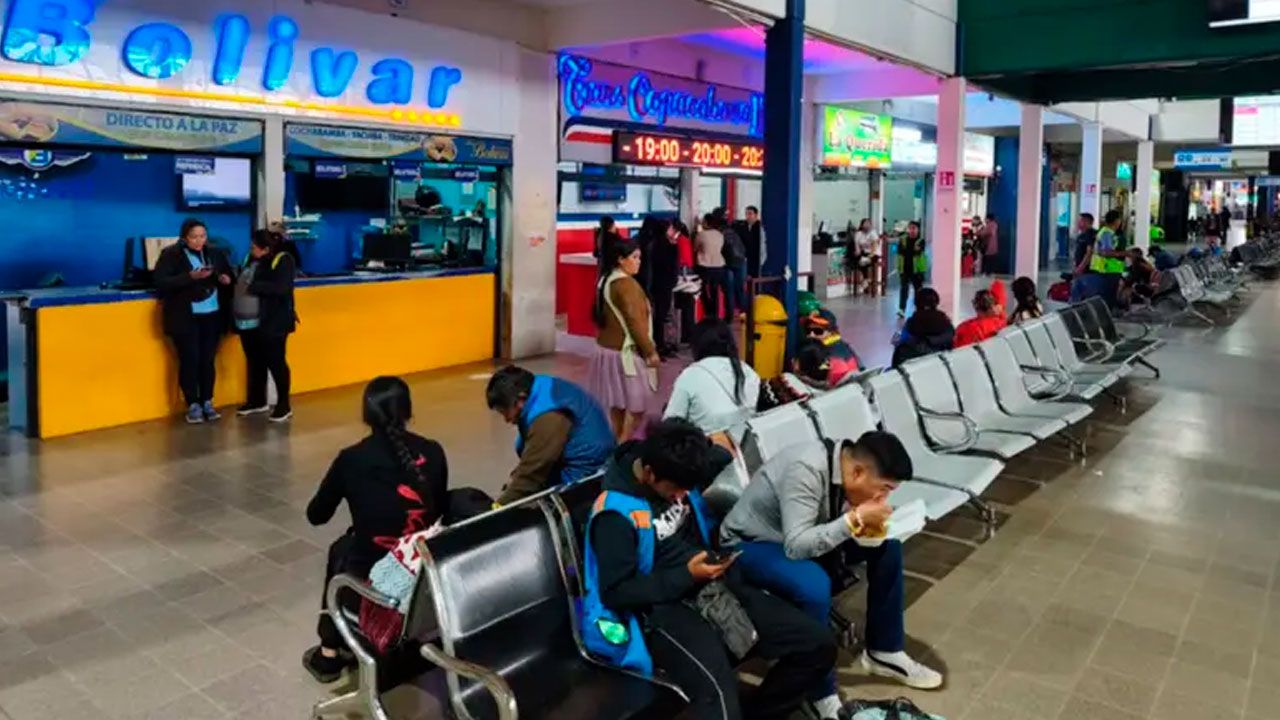 Buses hacia Cochabamba salen por la carretera antigua desde la Terminal Bimodal