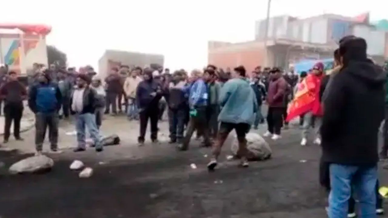 Bloqueos dejan muertos, heridos y una mujer dio a luz en plena carretera