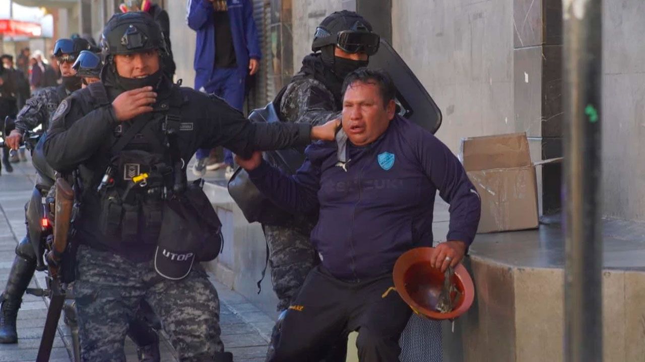 Liberan a seis mineros tras enfrentamientos en el centro paceño