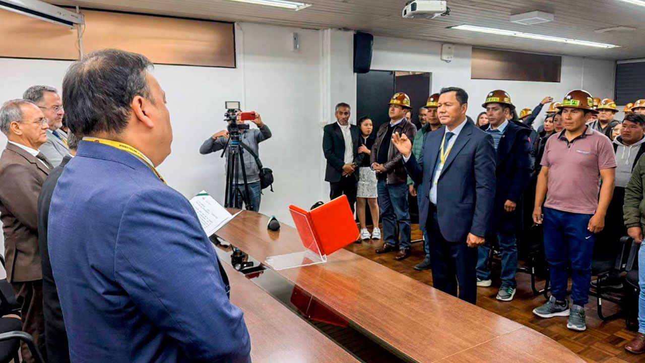 Posesionan a Carlos Ergueta como nuevo viceministro en medio de conflictos en La Paz
