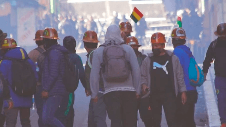 Gobierno y mineros llegan a acuerdos tras violentos enfrentamientos en La Paz
