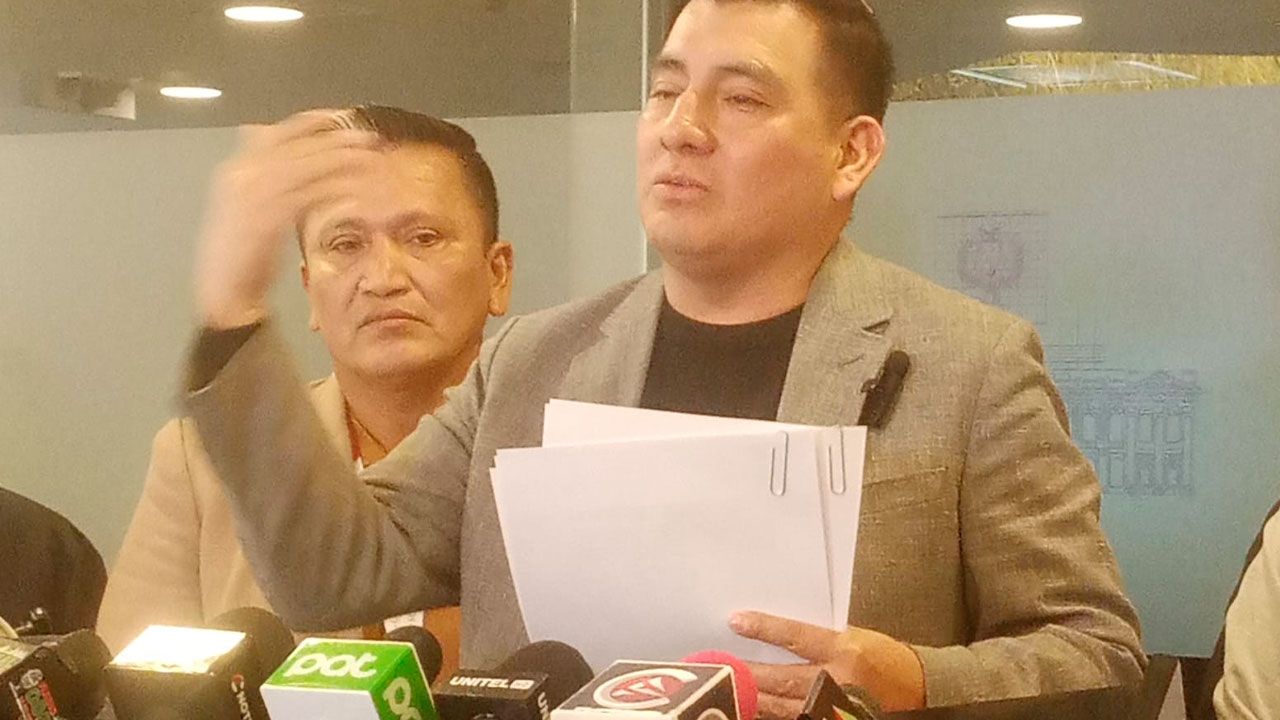 Diputado Walter Pinto denuncia fines políticos en movilizaciones de los Yungas
