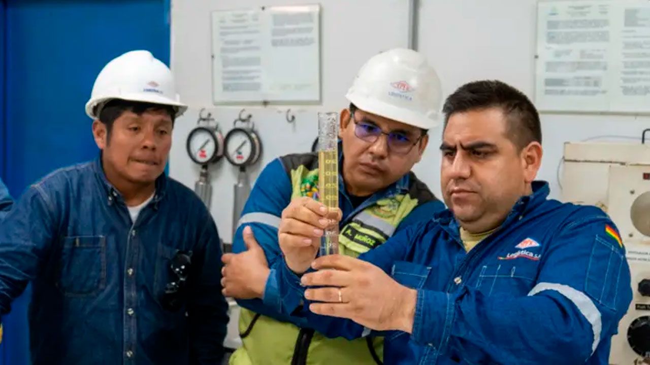 YPFB garantiza la calidad de la gasolina distribuida en Santa Cruz