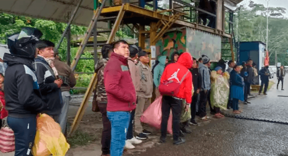 Federaciones del trópico ocupan de forma pacífica retén policial de umopar en villa tunari