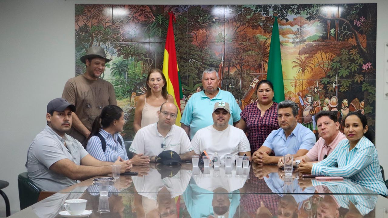 Cívicos convocan a reunión en defensa de acuíferos: Rechazan construcción de carretera en Santa Cruz