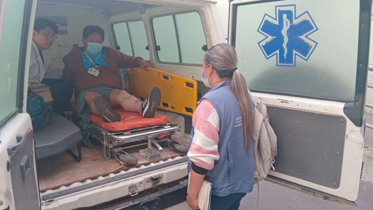 Jornada de violencia en el centro paceño deja heridos a trabajadores de la prensa y civiles