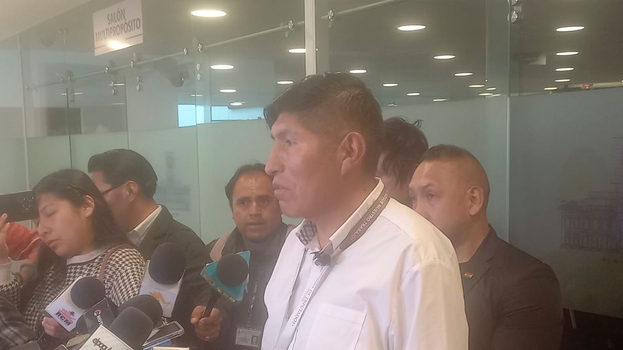 Diputado Daniel Fernández plantea mediación de la Iglesia y Derechos Humanos para destrabar el conflicto y repudia la violencia