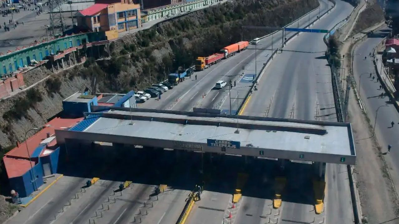 ABC reporta 45 bloqueos en Bolivia; la mayor parte se concentra en La Paz, Cochabamba y Oruro