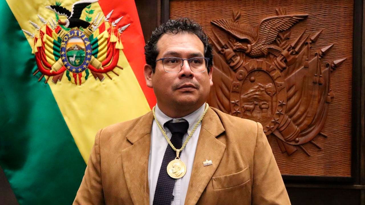 Presidente de Diputados pide diálogo ante crisis social