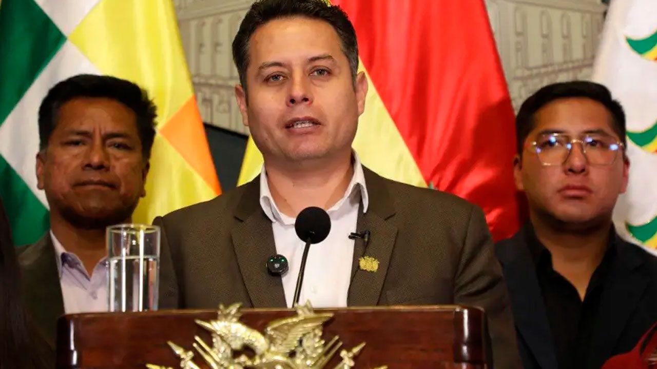 Lara cuestiona órdenes de aprehensión contra dirigentes de la COB