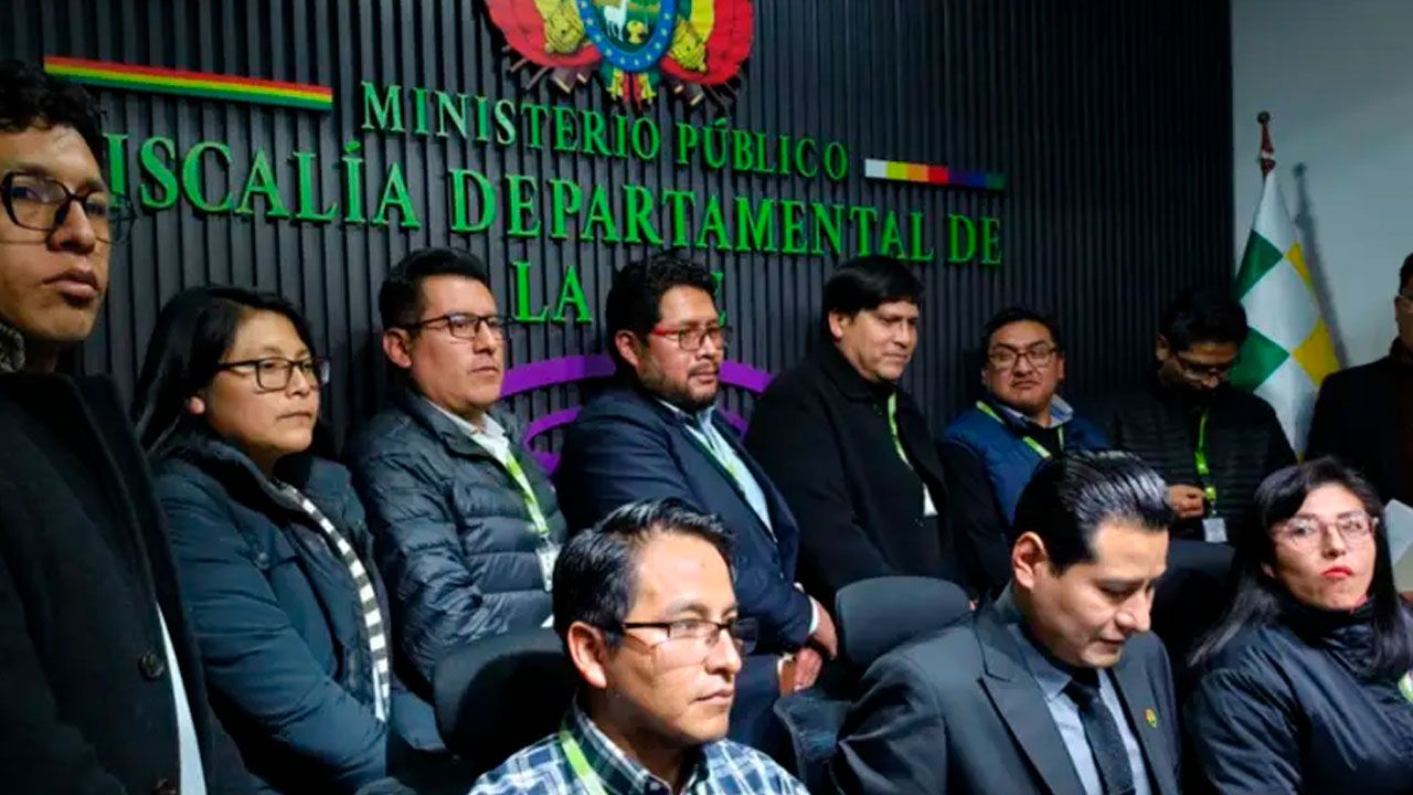 Crean comisión de fiscales especializados para atender conflictos