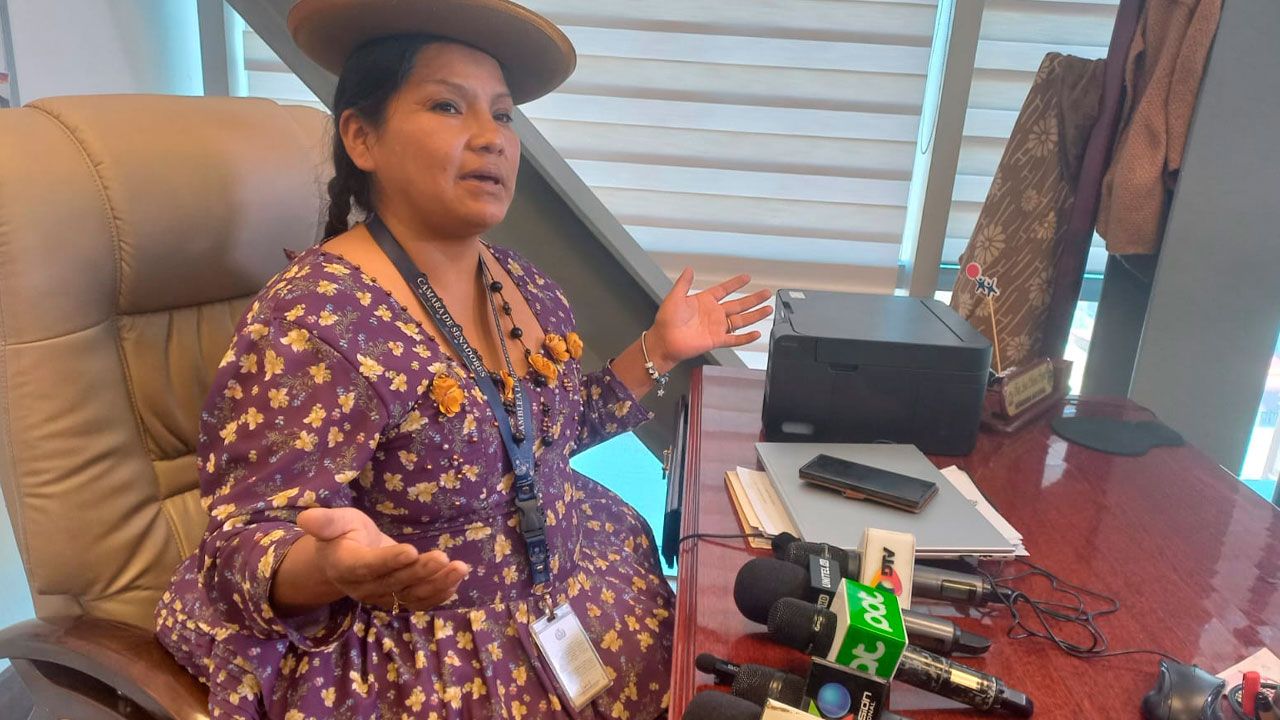 Senadora respalda cambios en ministerios