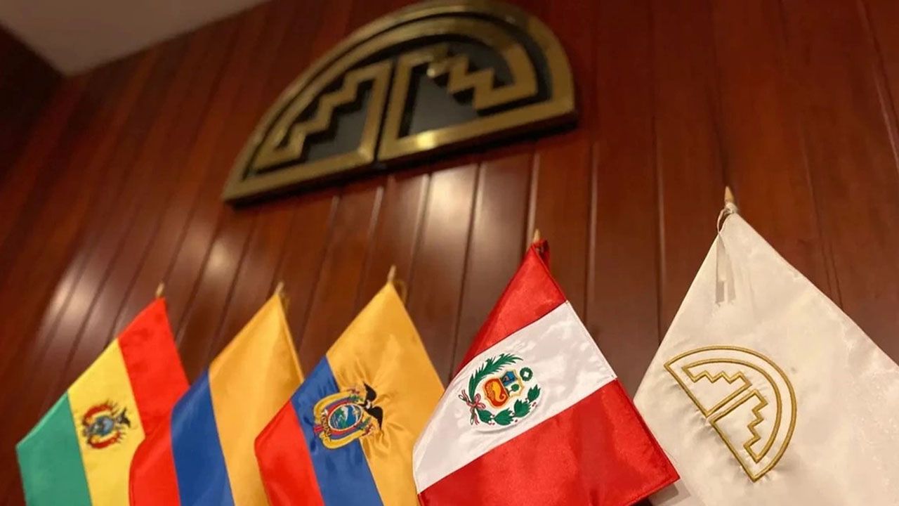 La Comunidad Andina expresa preocupación por Bolivia y exige resolver la crisis bajo el marco constitucional
