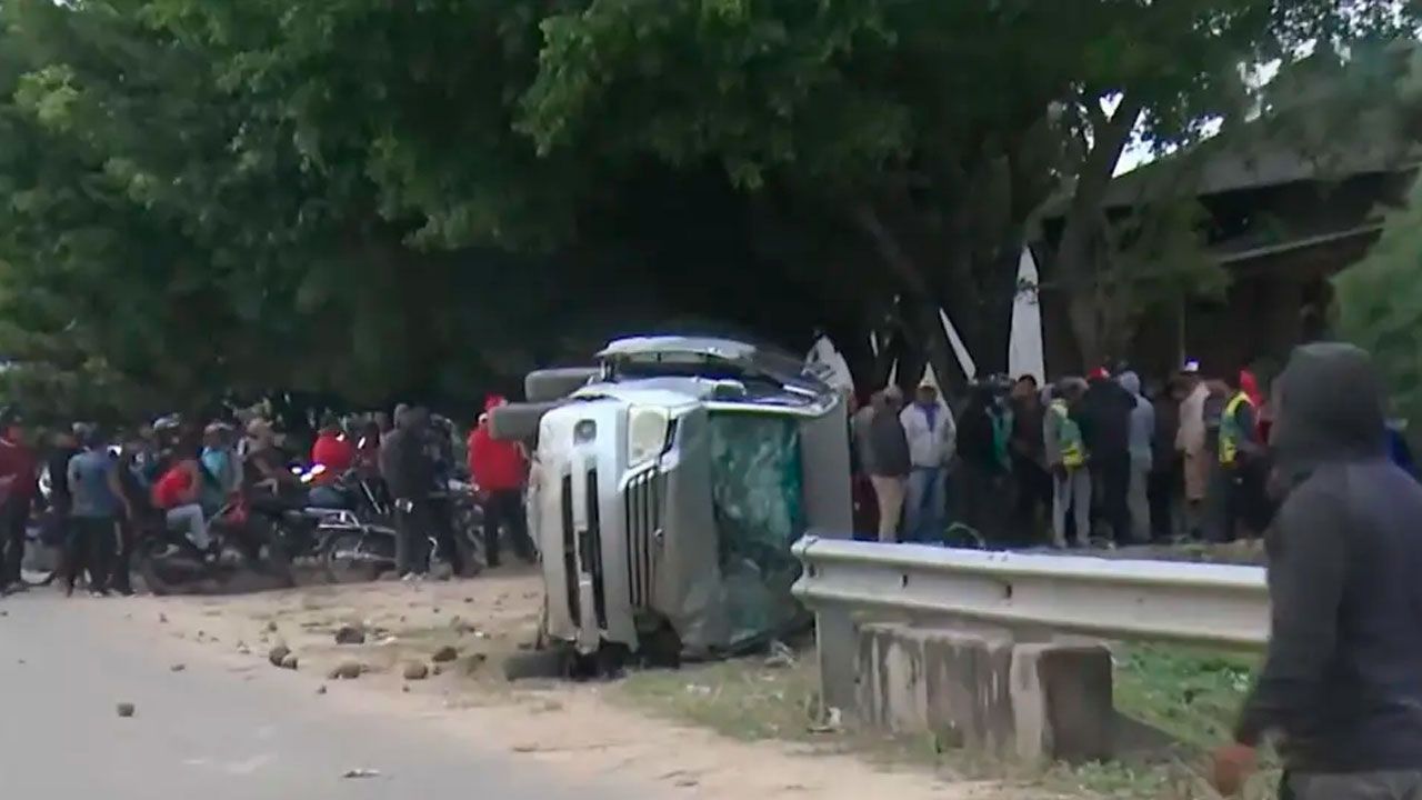 Tres personas fallecen en accidente presuntamente provocado por policías antidrogas en Santa Fe