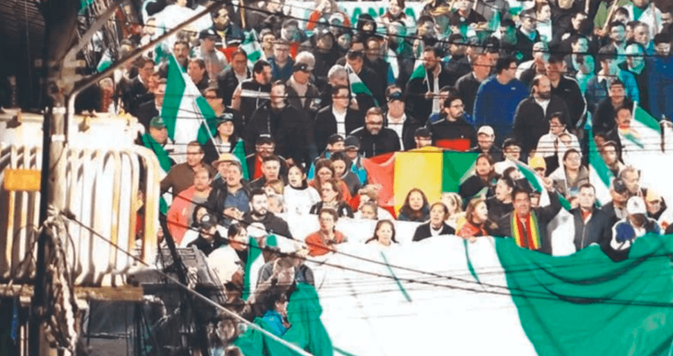Cívicos dan ultimátum al gobierno para levantar bloqueos hasta el domingo